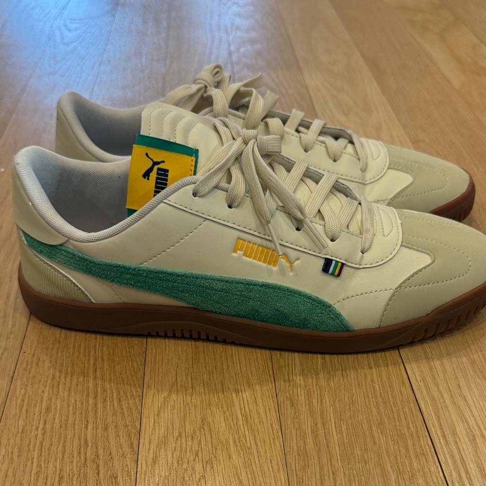 PUMA Men's Beige and Teal Sneakers